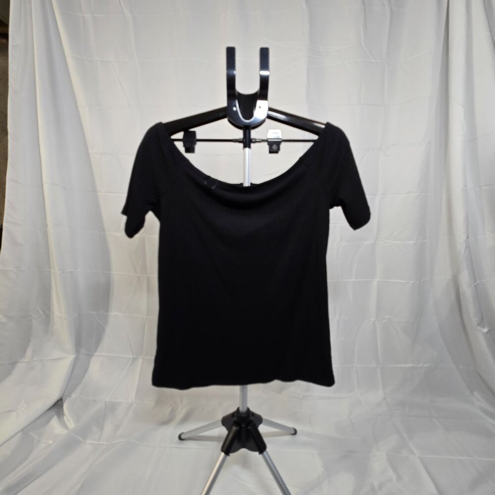 Torrid Ribbed Off-shoulder Henley Tee (1) - Picture 5 of 6